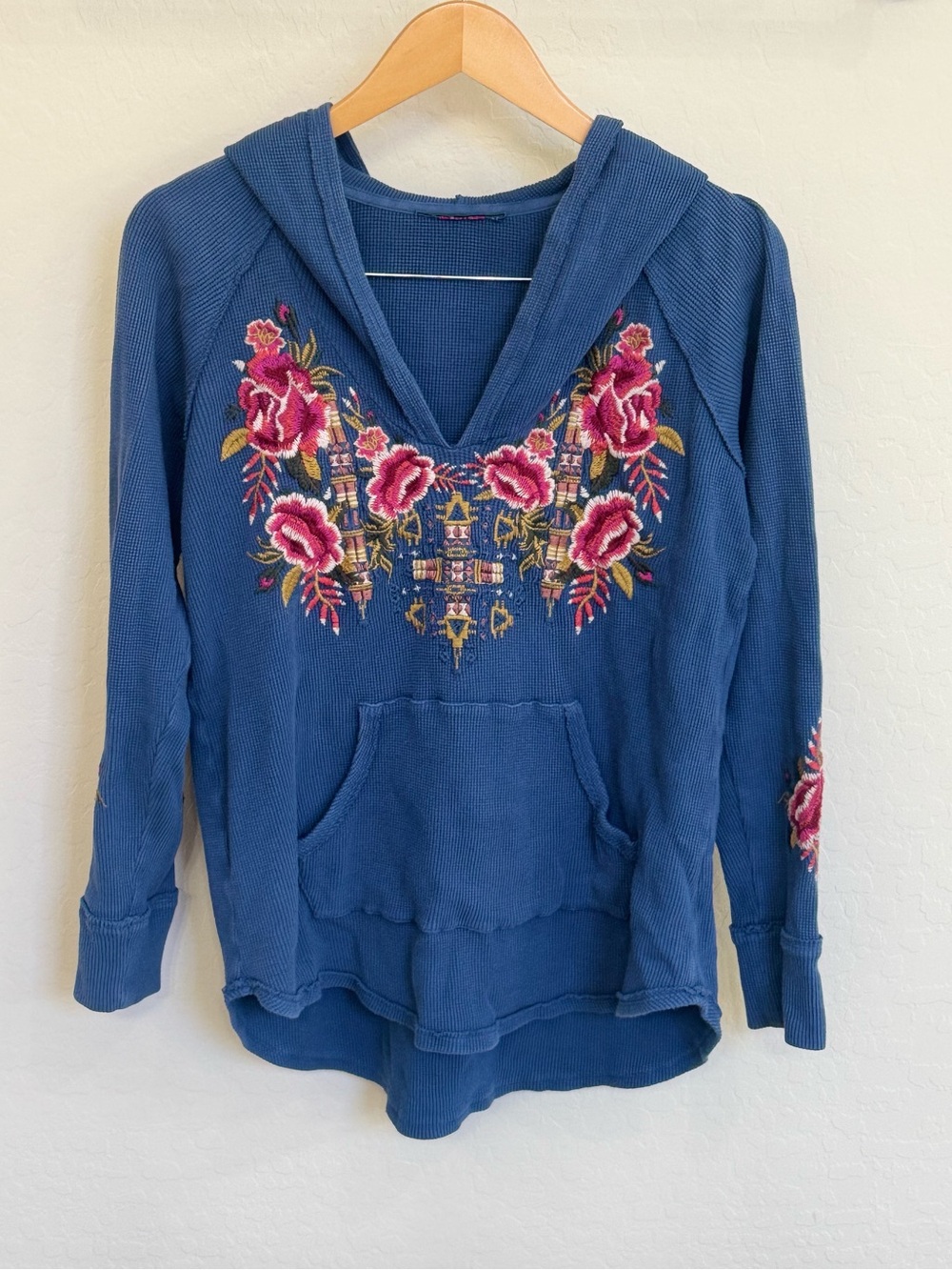 Johnny Was Axton Embroidered Waffle Knit Thermal Hoodie Blue Cotton Size L